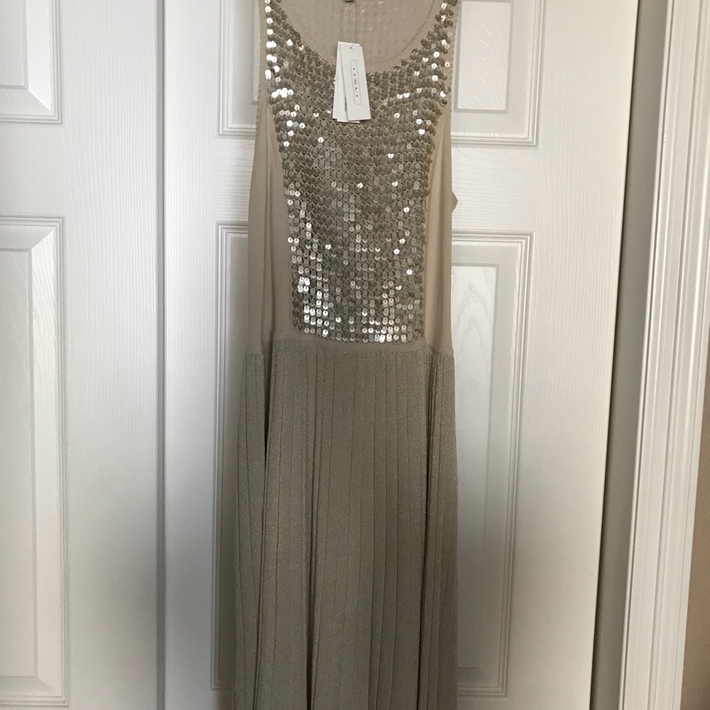 Iisli cocktail dress gold champagne sequins NWT
